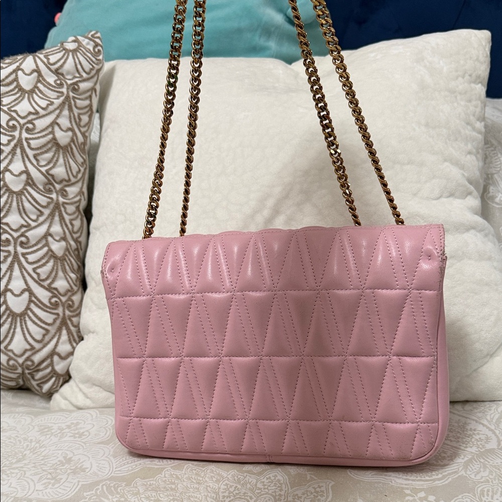 Versace Virtus Pink Quilted Crossbody Bag With Gold Chain - Picture 2 of 10